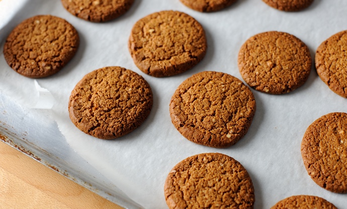 ginger snap biscuits