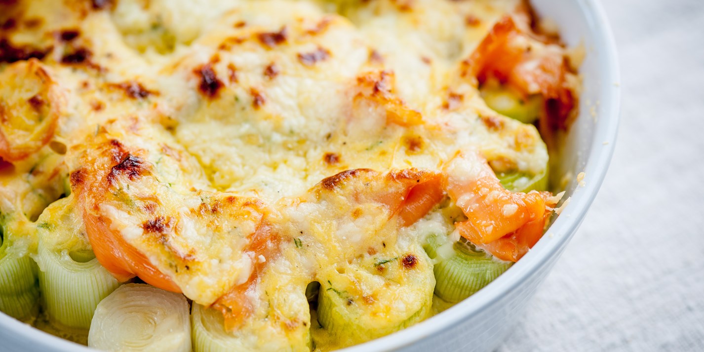 baked-leeks-recipe-smoked-salmon-cheese-sauce-great-british-chefs