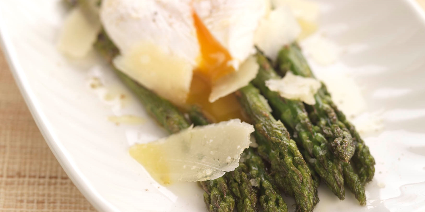 Grilled Asparagus Recipe With Poached Egg Great British Chefs