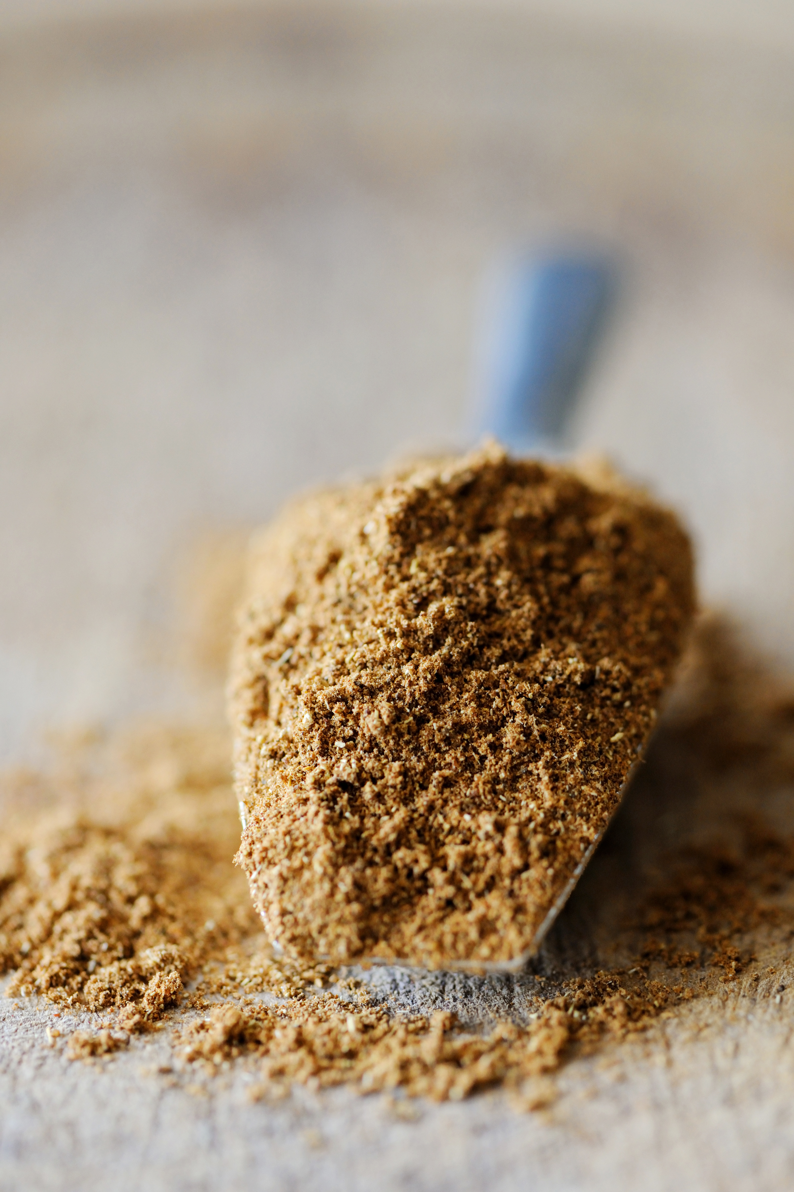 best way to grind whole spices