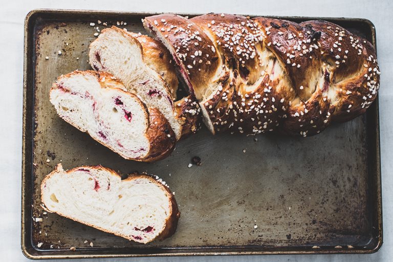 Cranberry and walnut challah bread
