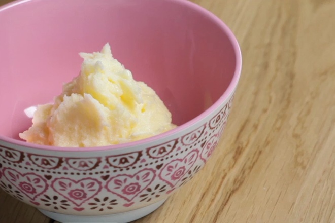 How to cream butter and sugar