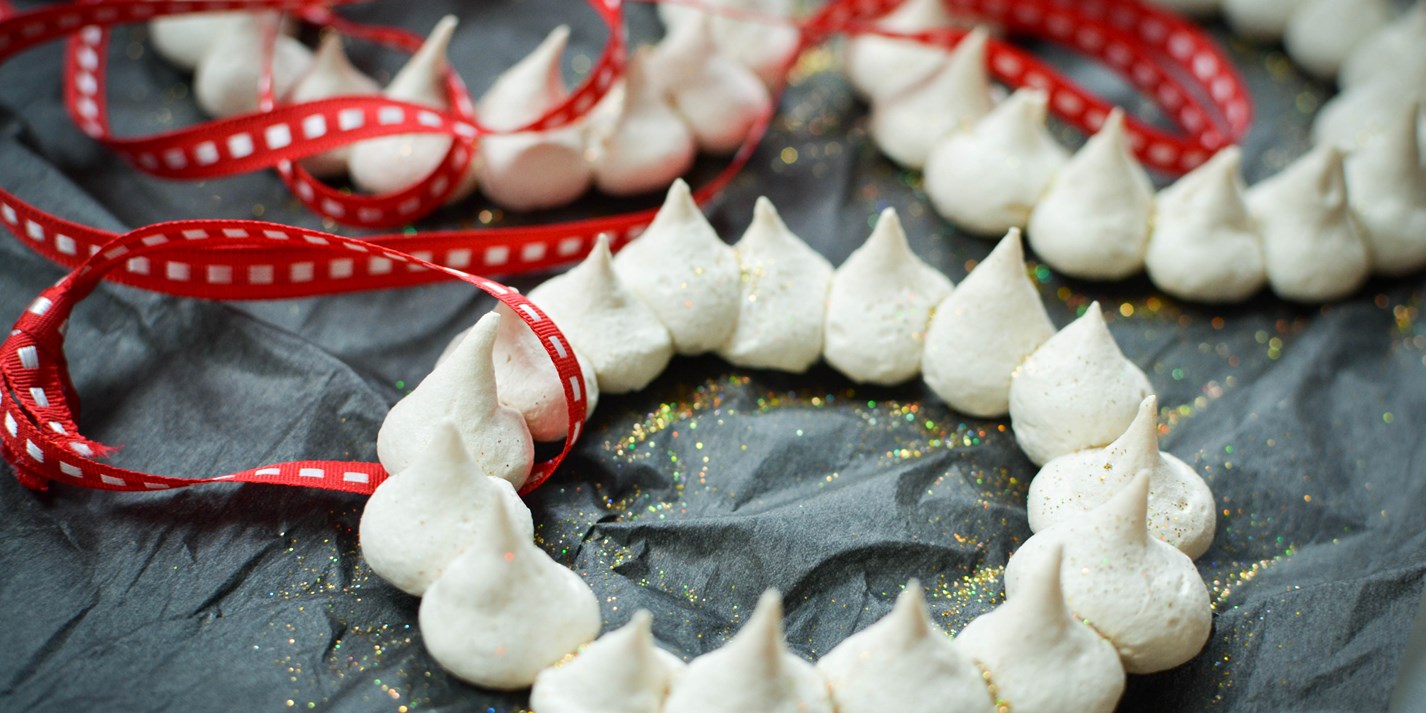 Edible Christmas Tree Decorations Baiserringe Great British Chefs