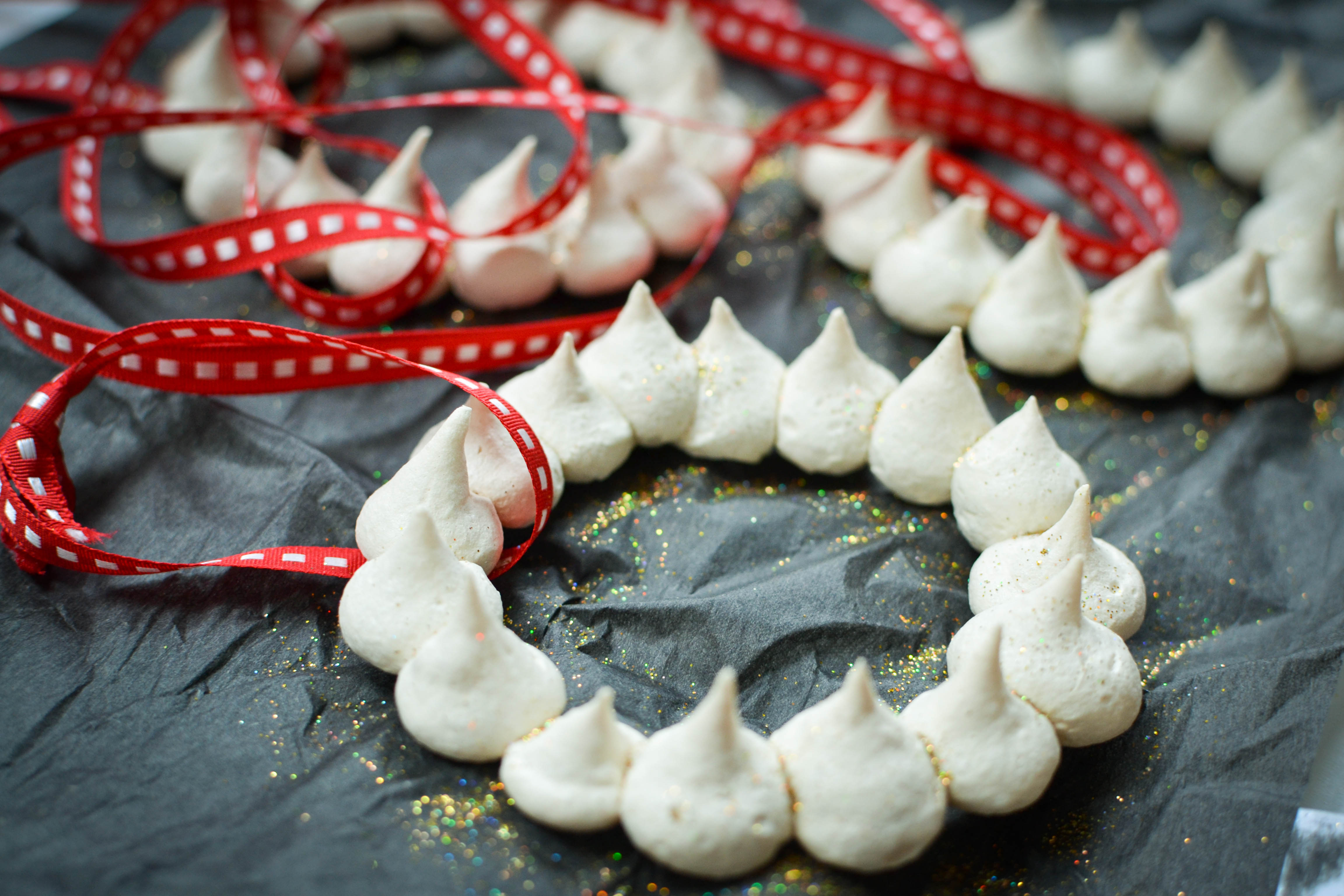 Edible Christmas Tree Decorations Baiserringe Great British Chefs