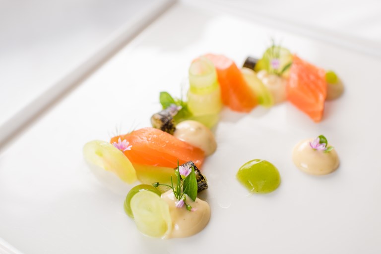 Whisky-Cured Salmon Gravadlax Recipe - Great British Chefs