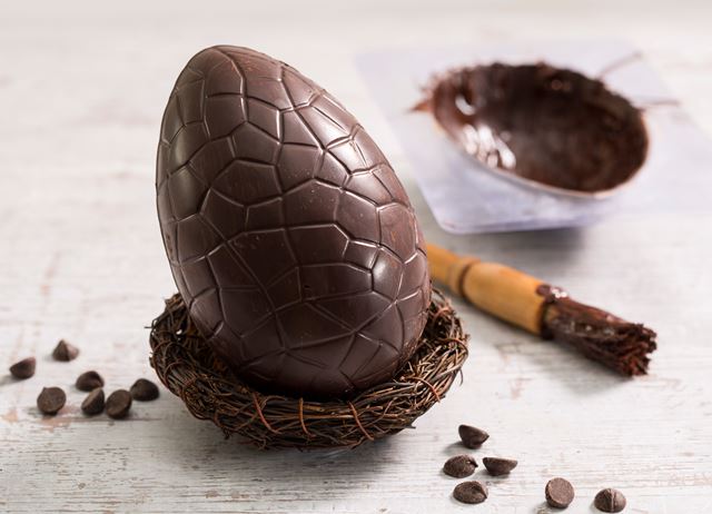 How to Make an Easter Egg - Great British Chefs