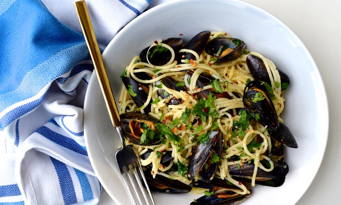 Spaghetti with Mussels Recipe - Great British Chefs
