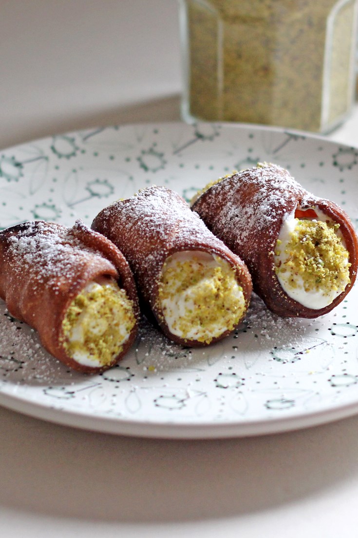 Sicilian Cannoli Recipe - Great Italian Chefs