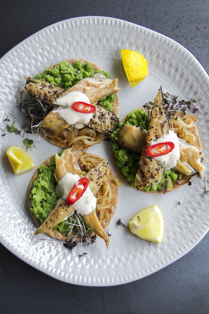 smoked-mackerel-with-crushed-peas-recipe-great-british-chefs