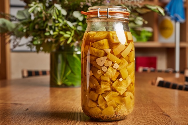 Pickled green tomatoes